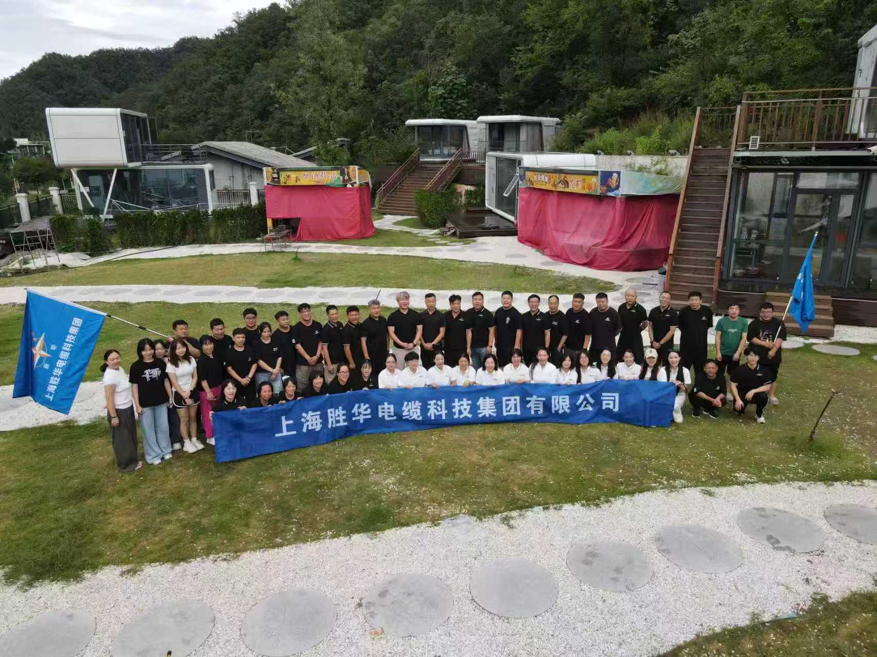 1755594208122347.jpg edc5927c173f80ac90d4dd0ea367b7a.jpg